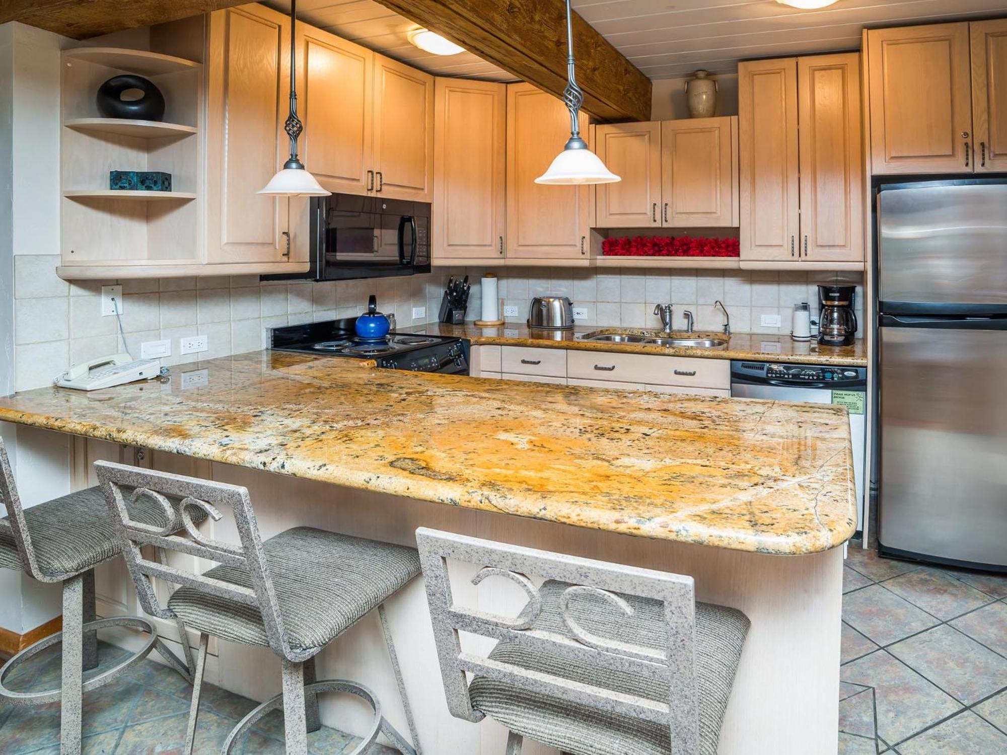 Lift One Condominiums - One, Two, Three Bedroom Units Adjacent To Downtown Aspen Room photo