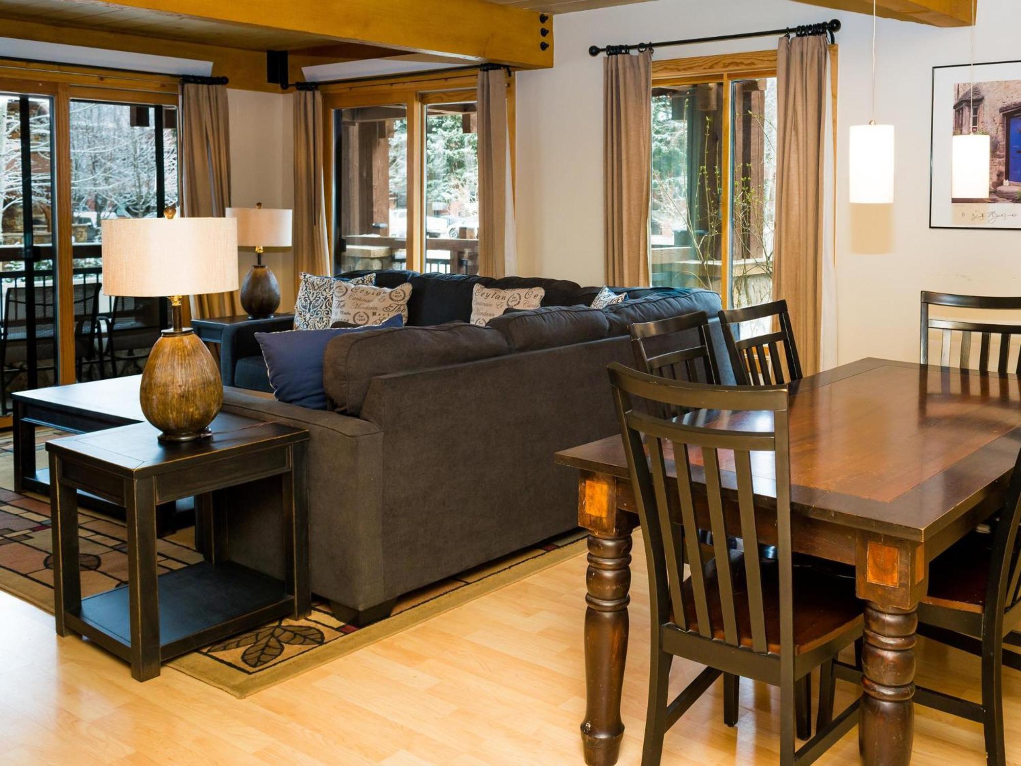 Lift One Condominiums - One, Two, Three Bedroom Units Adjacent To Downtown Aspen Room photo